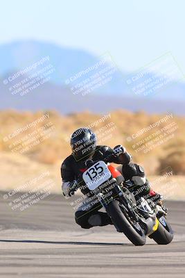 media/Jan-10-2025-CVMA Friday Practice (Fri) [[489e0da257]]/Group 4 and Trackday/Session 4 (Turn 16)/